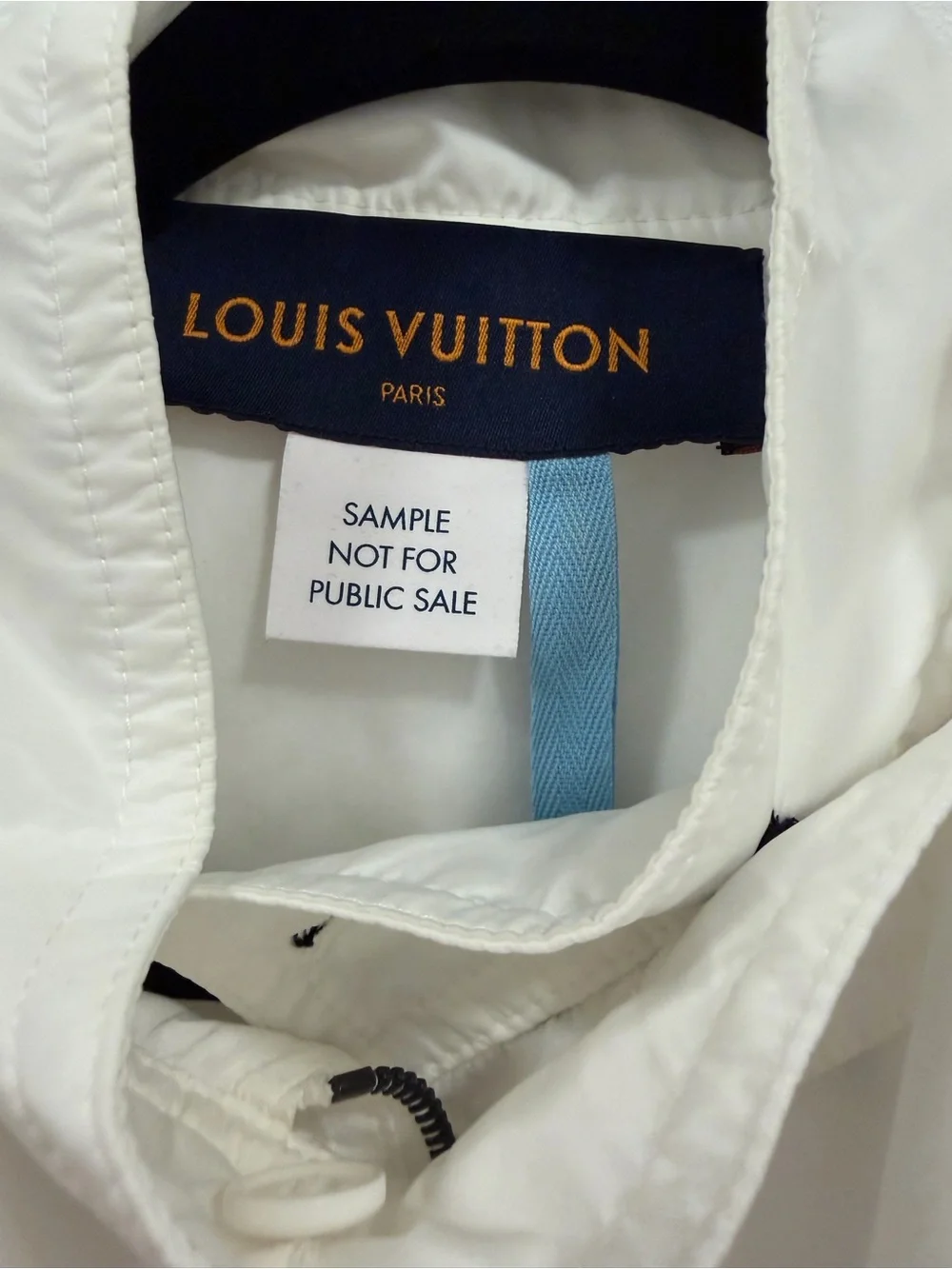 Authentic Louis Vuitton Sample White Lightweight Trench Coat with Contrast Tabs